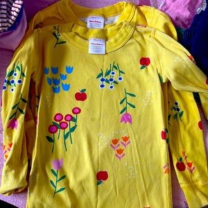 Size 100 cm 4t hanna anderson top